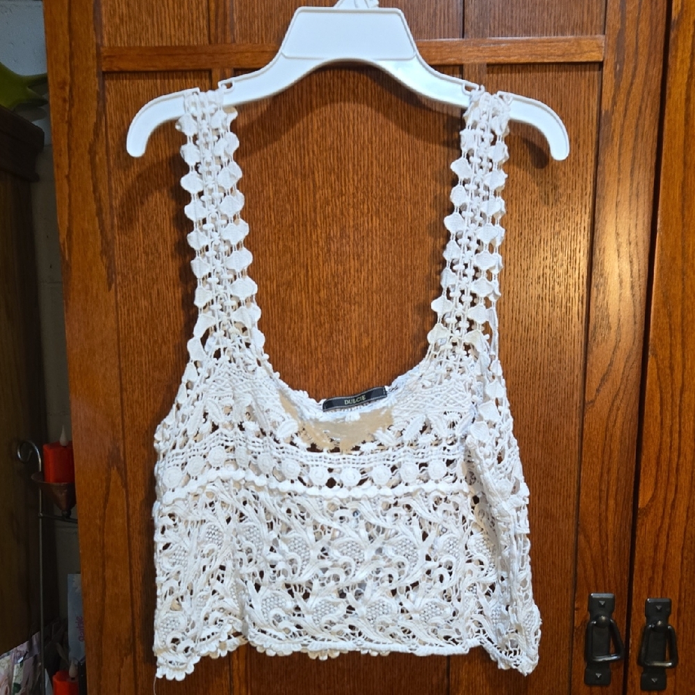 Dulcie Size Small Open Knit Crocheted Crop Top